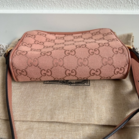 Authentic Gucci mini crossbody with roses gold hardware - Picture 7 of 9